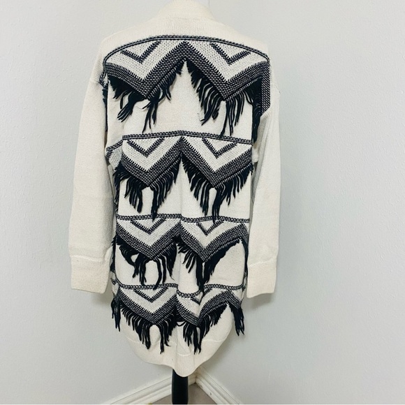 Mango Casual Textured Long Sleeve Cardigan Aztec Yarn Fringe All Over XXS/XS - Picture 6 of 7